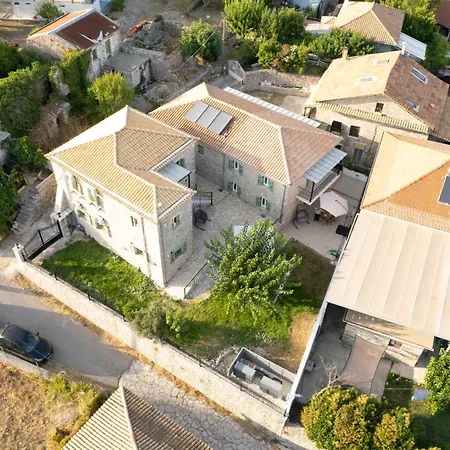 شقة Dervisia Stonehouse 1 *